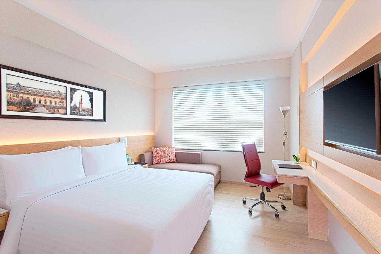 Hotel Fairfield By Marriott Lucknow Extérieur photo