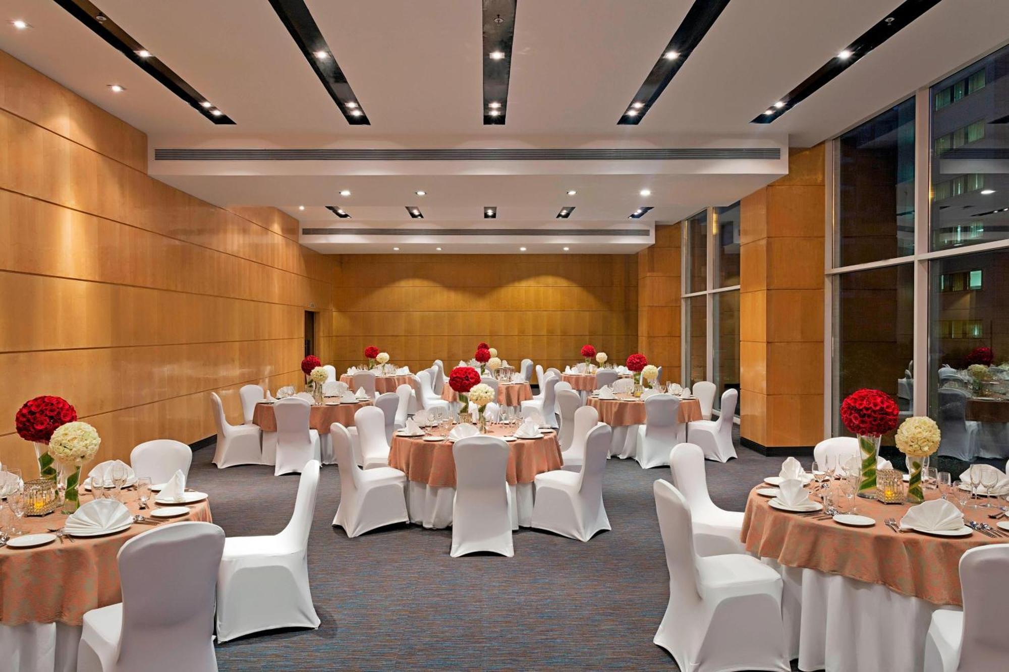 Hotel Fairfield By Marriott Lucknow Extérieur photo