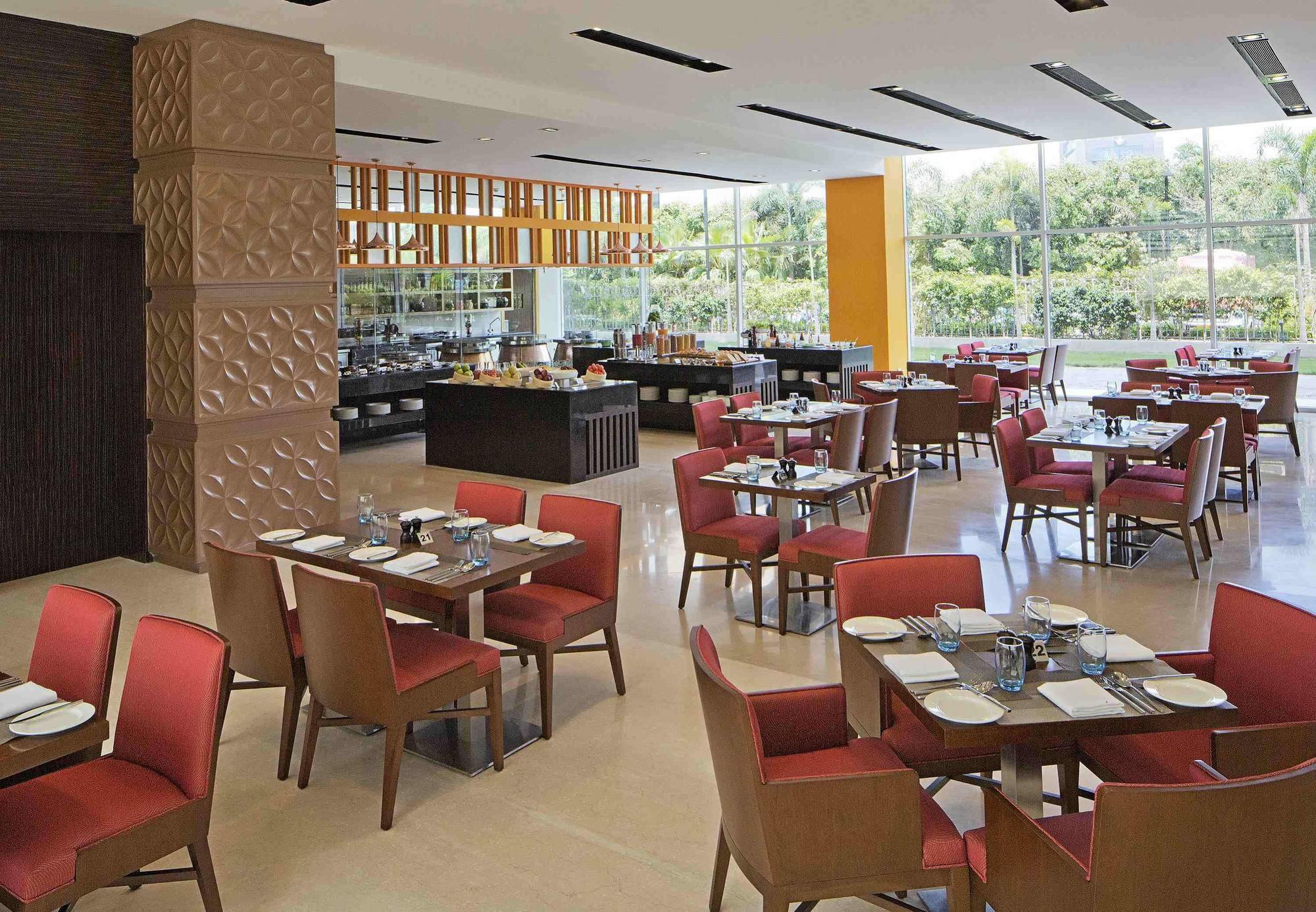 Hotel Fairfield By Marriott Lucknow Extérieur photo